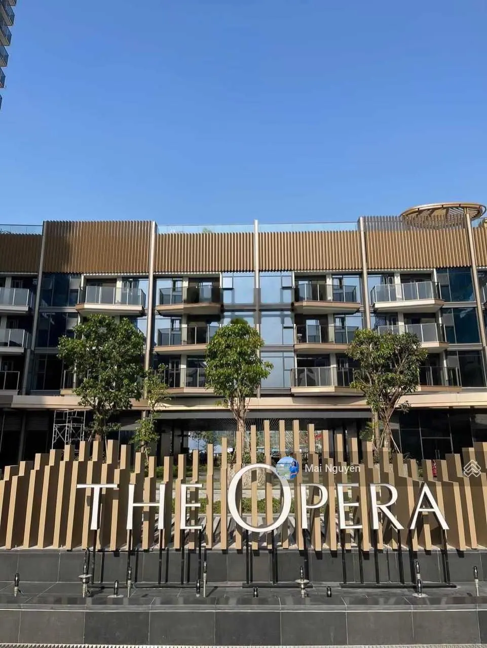 Em Mai cần bán 1PN The Opera tầng cao view sông vĩnh viễn 0901 724 ***