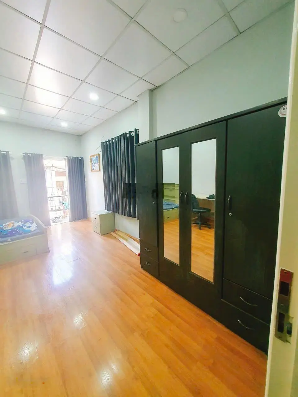 Bán nhà riêng 2 Tầng gần chợ Ông Địa -Lạc Long Quân P8 -Tân Bình . DT 4X7m ( 28m2 ) Giá 3,5 Tỷ