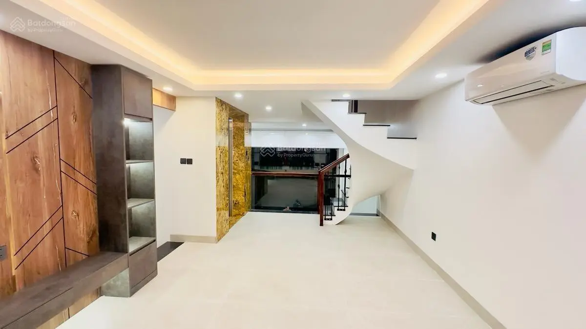 Bán tòa nhà 7T Hoàng Mai, kinh doanh, gara ô tô, thang máy, full nội thất - 66m2, MT 5,5m - 16 tỷ