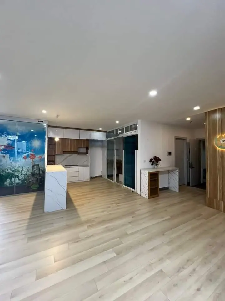 Căn hộ góc siêu hiếm 3 ngủ, 2 vệ sinh gần ĐH Thương Mại, Q Nam Từ Liêm, DT: 155m2, 7.5 tỷ