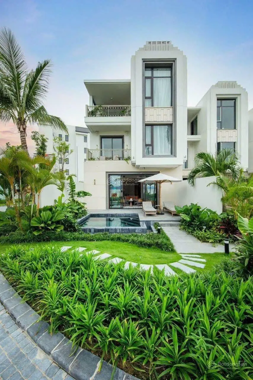 Biệt Thự kép kín - view vịnh Hạ Long - 1 bước chạm cát