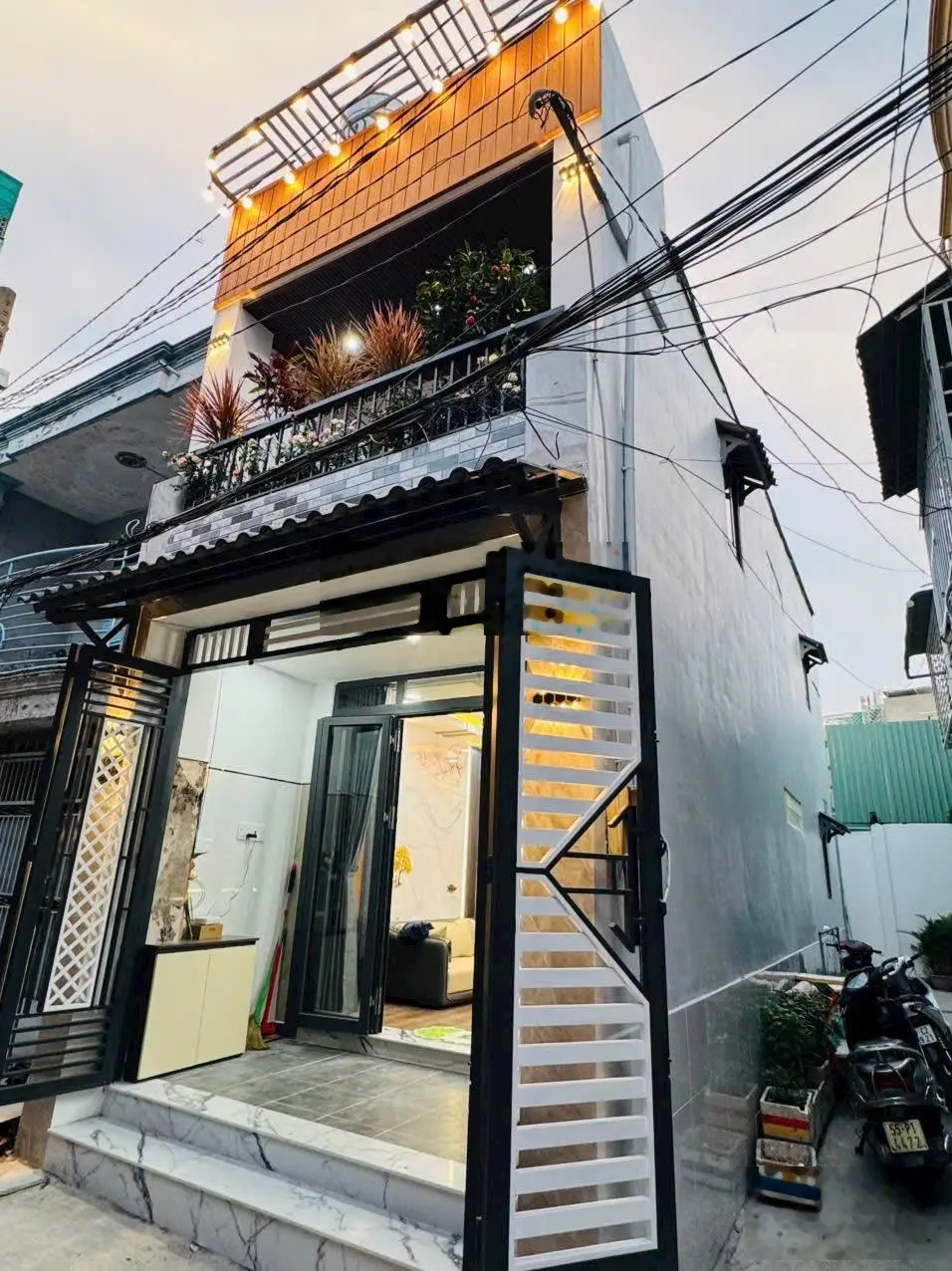 Bán nhà mặt phố Bình Lợi,Dt 86m2 Giá 2tỷ788(4PN, 5WC) Mặt tiền 5m,Gần CV Đặng Thùy Trâm, Sổ riêng