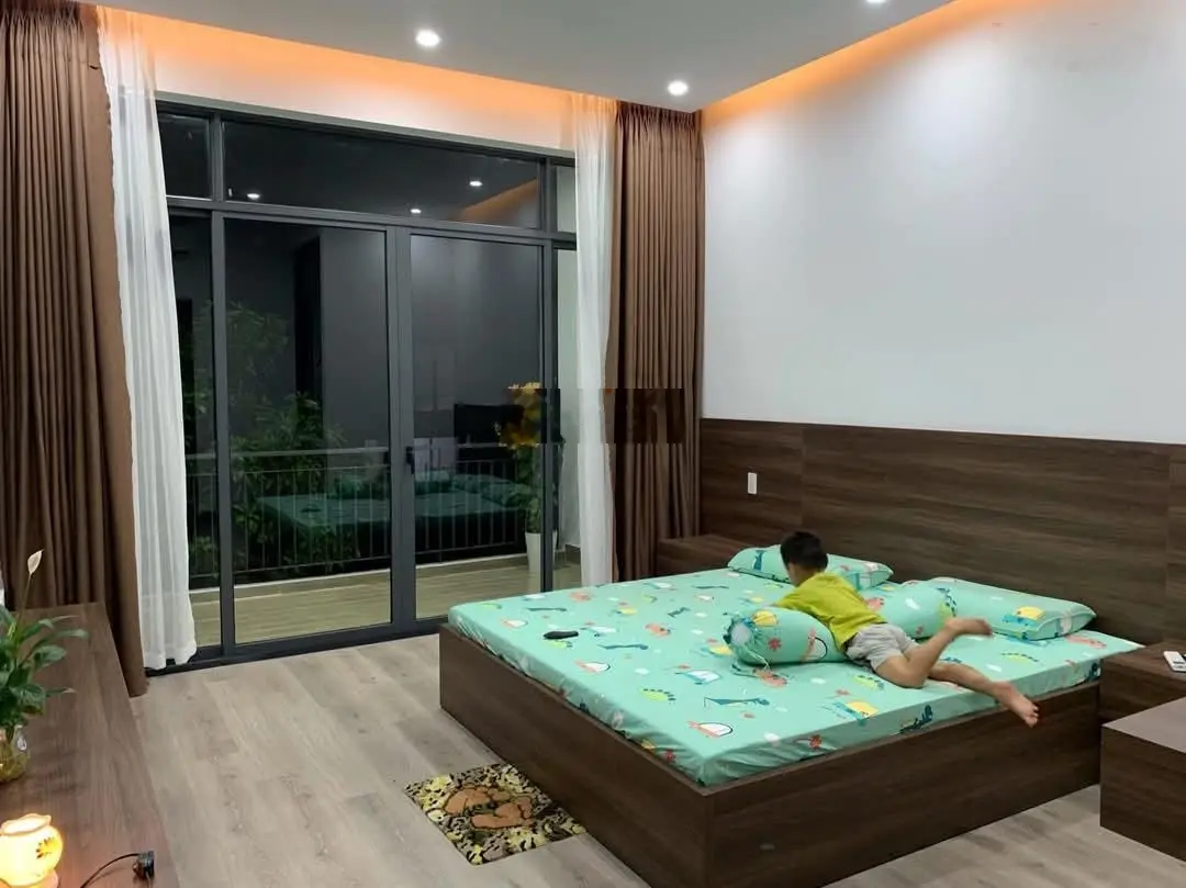 Siêu hot!! Cần bán gấp nhà riêng 100m2, 700 triệu tại thị trấn Tân Túc, Bình Chánh gần THCS Tân Túc