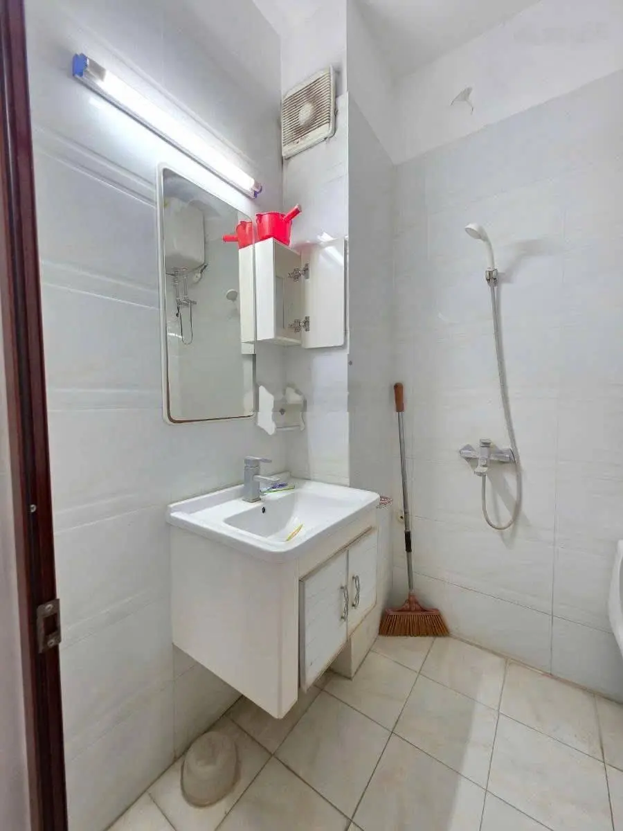 Chính chủ bán gấp nhà cực đẹp, ngõ ô tô Trung Kính - Tú Mỡ. DT: 57m2 5 tầng. Chỉ hơn 12 tỷ
