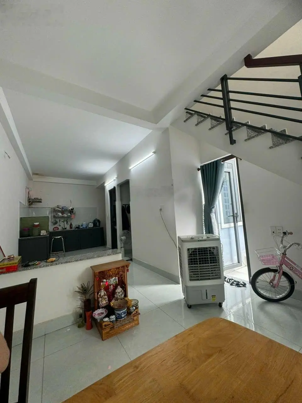 Bán căn nhà lầu trệt 3 phòng ngủ phường Dĩ An TP Dĩ An giá 2.79 tỷ có TL