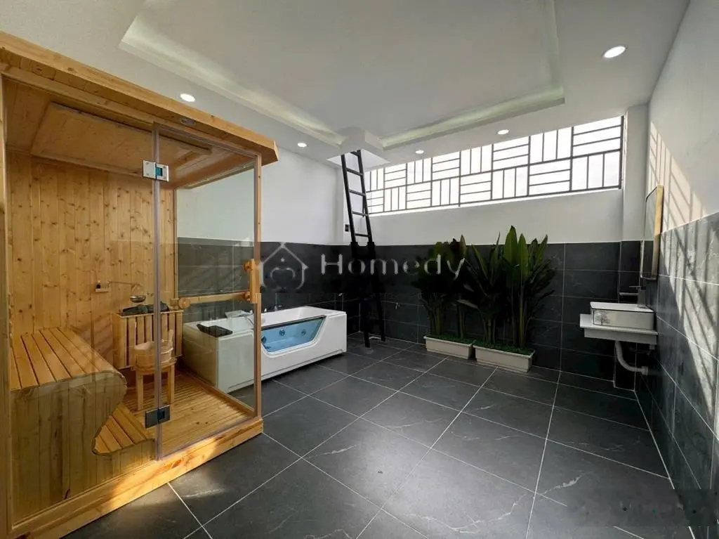 Bán nhà mới 5 tầng đường Hà Huy Giáp có gara ô tô, gần chợ, trường học siêu thị, ngân hàng giá 5,95