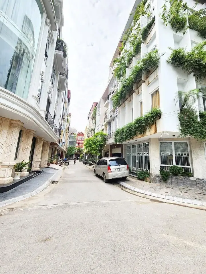 Bán nhà phân lô khu đô thị văn quán hà đông vị trí kinh doanh đắc địa dt 70m*4t*4,2mt :18,3 tỷ .tl.