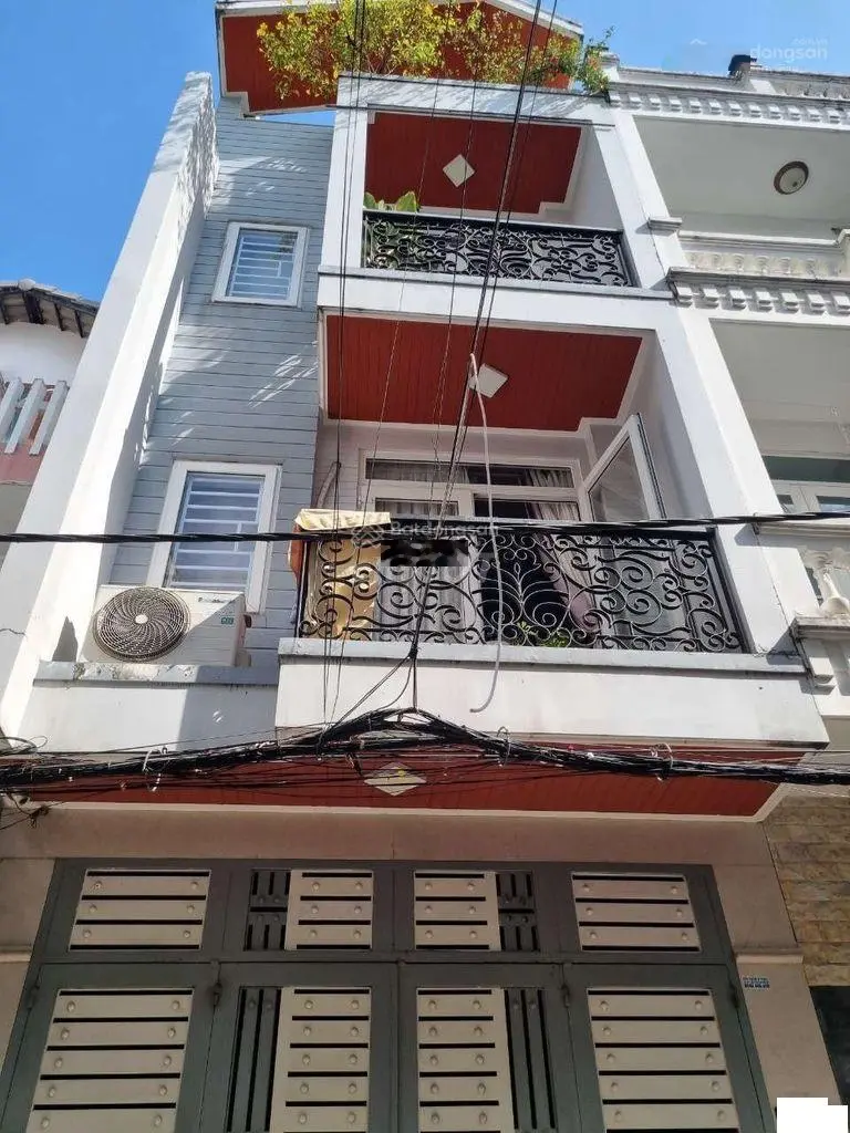 Chia tài sản! Bán gấp nhà 4 tầng HXH trải nhựa Phan Văn Trị, gần Văn Lang, DT(4x18m). Gía 12tỷ2