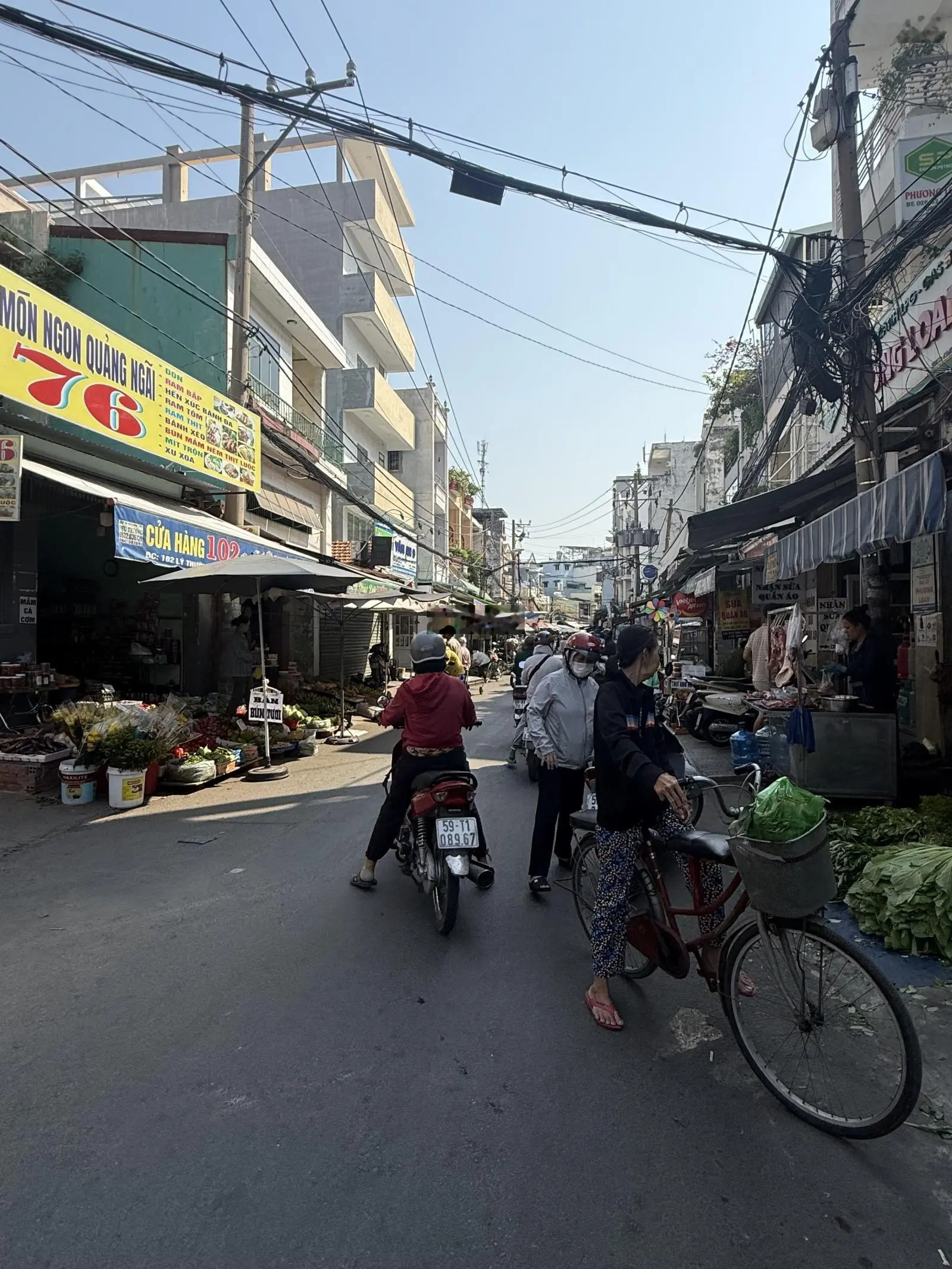 Ngợp bank 14 tỷ. Nhà phố 2 MT chợ + 16P CHDV. 4 tầng. Cho thuê 90tr. 6x21 125m2
