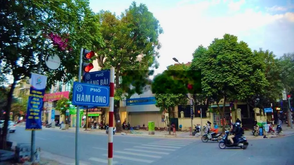 Cần bán nhà phố Hàm Long, Hoàn Kiếm. DT sổ 50m2 x MT 4m. Ngõ rộng 4,5m - Nhà cách MP đúng 30m