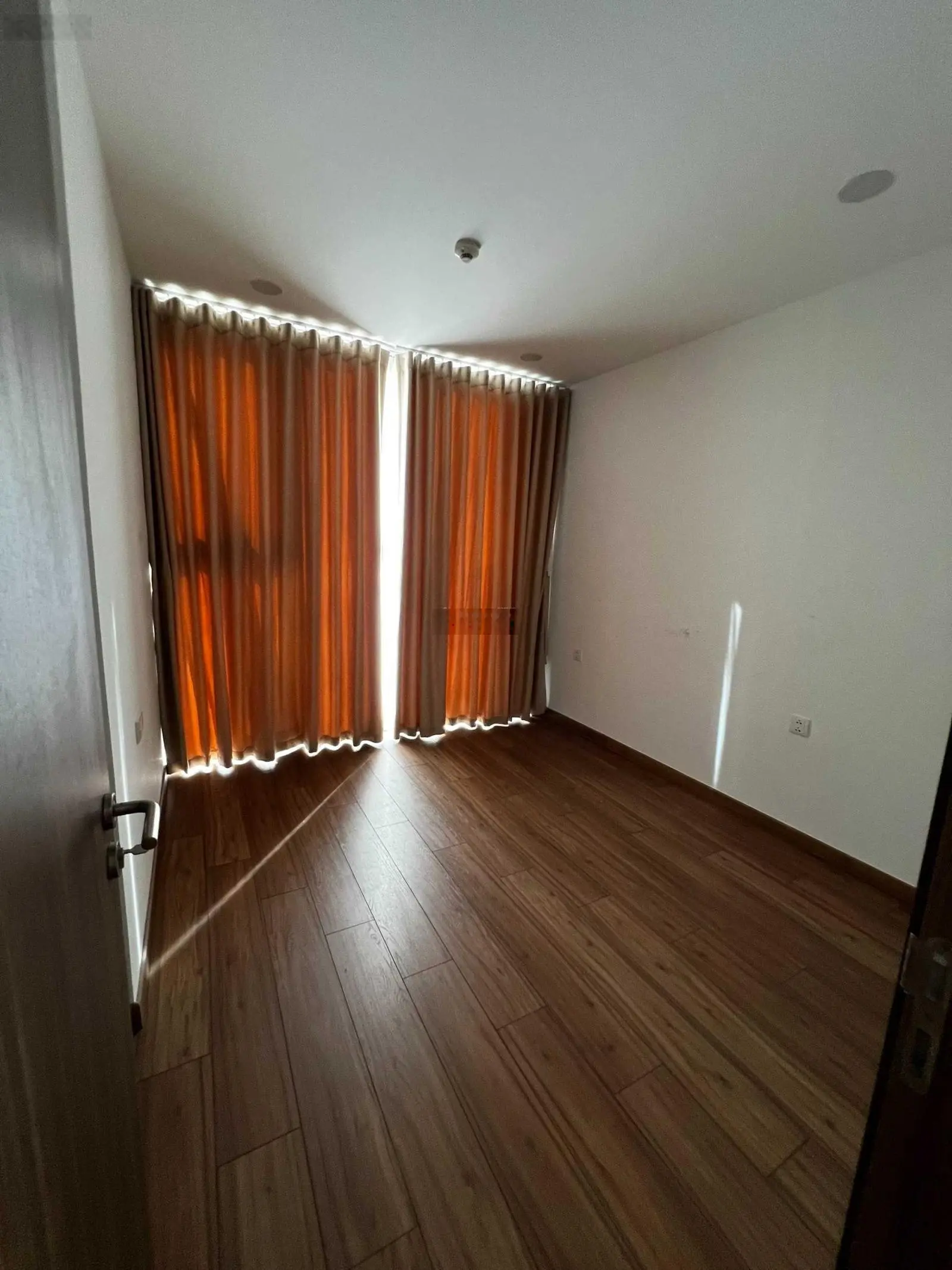 Bán căn hộ Ecogreen 3 phòng ngủ, giá 5.7 tỷ/căn