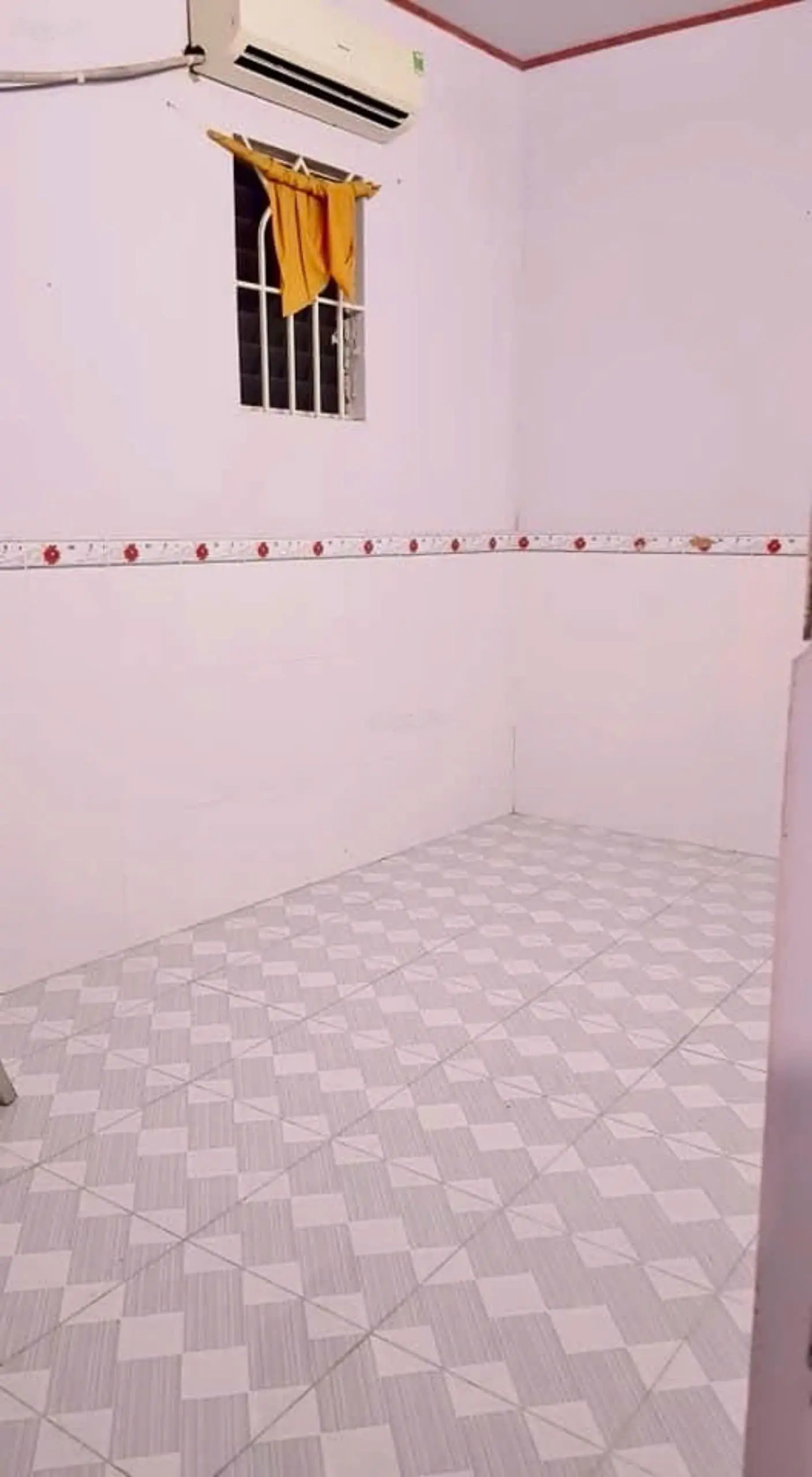 Bán nhà Dương Bá Trạc, 360tr/năm, vừa ở vừa cho thuê, 76m2, 3 tầng, hẻm rộng, 10 phòng + 10WC