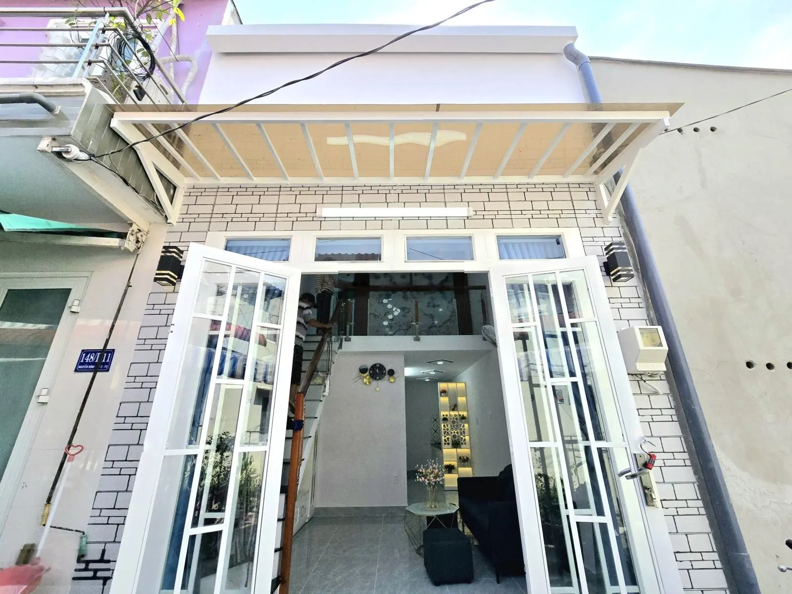 Nhà Xây Dựng Mới 100% - Còn Thơm Mùi Nước Sơn..!