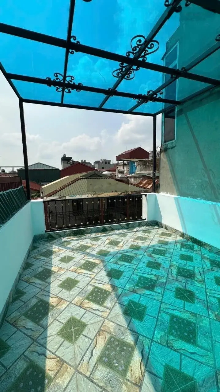 Bán nhà mặt ngõ Hào Nam, vị trí đắc địa, 28m2, 6 tầng. 7.35 tỷ