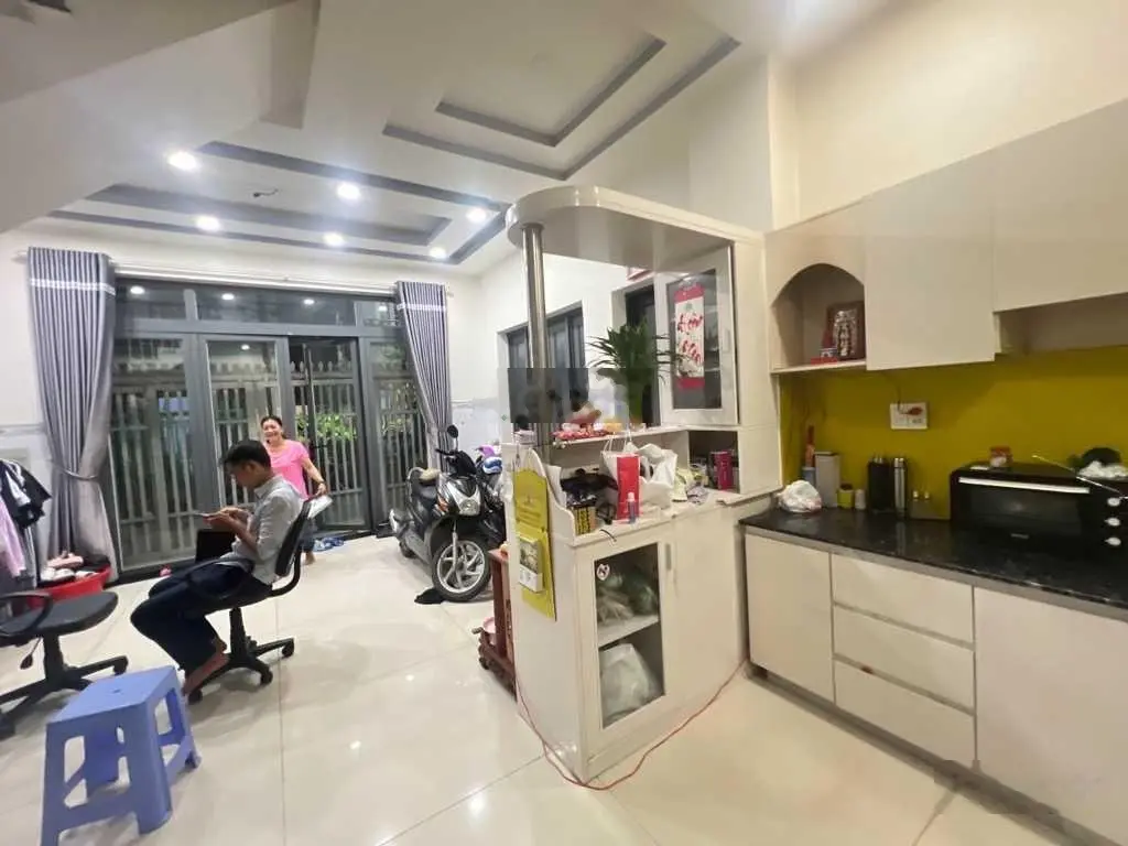 Bán nhà 1 trệt, 1 lầu giá 4,7 tỷ, diện tích 50,2 m2, tại Trường Thọ, Thủ Đức