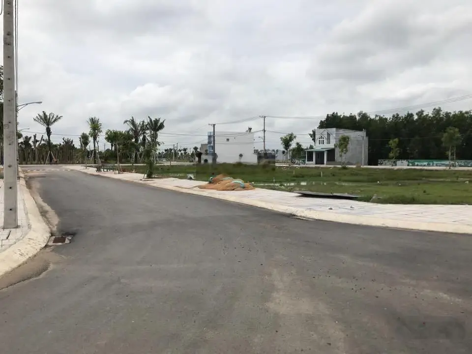 Bán đất SHR TC 100% MT Đoàn Thị Kia Tân Đông Hiệp, Dĩ An, 100m2 gần chùa Tân Hòa
