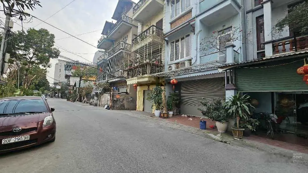 Mặt phố ngô thì sỹ- kinh doanh - vị trí đỉnh - 2 vỉa hè - 2 mặt thoáng - mặt tiền rộng
