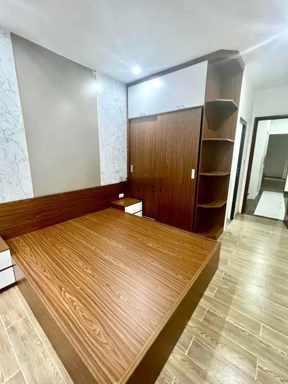 Chính chủ cần bán nhà DT 48 m2 x 6 tầng, mặt tiền 3.8 m, giá 9.5 tỷ