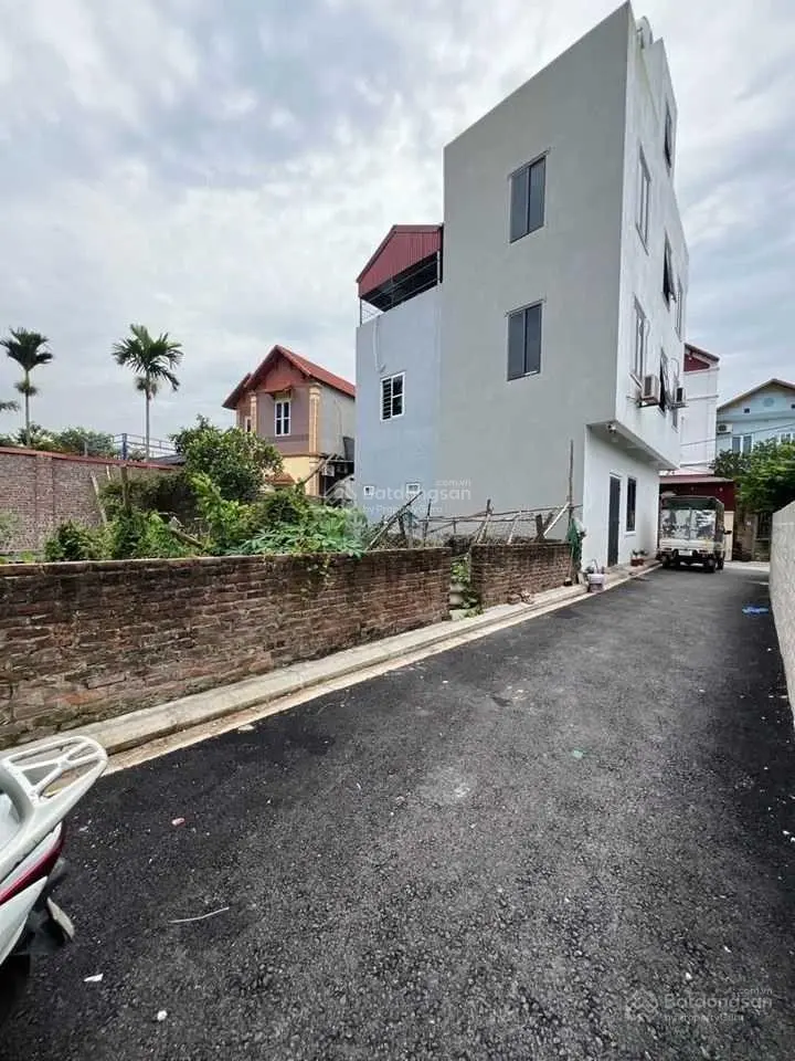Bán đất Đa Tốn 65m2 * MT 4,5m * 4,45 tỷ. Ô tô thông, vào đất