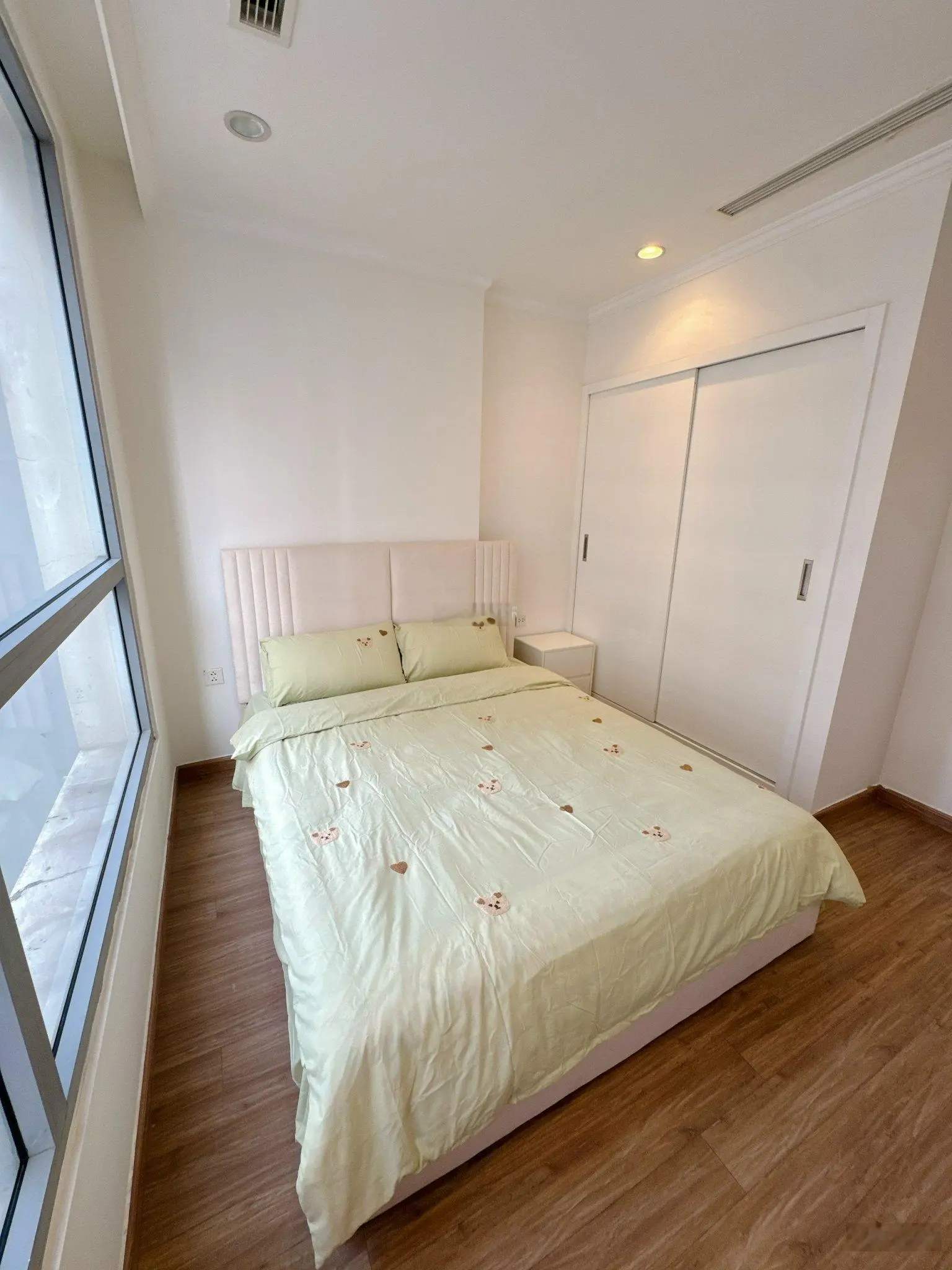 NHÀ ĐẸP NHƯ HÌNH 100%! Căn hộ 2 ngủ 73m2 FULL ĐỒ ĐẸP-SẴN SỔ tầng trung giá 6.7 tỷ tại Times City