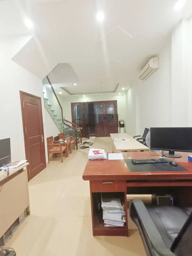 Bán gấp lk 6 tầng Vạn Phúc Hà Đông. Diện tích 47m2 giá: 15,9 tỷ, gọi e.Mừng 0936936683 xem nhà 24/7