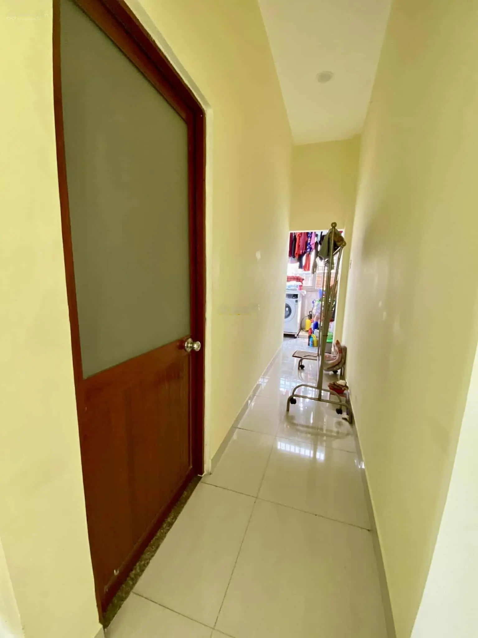 Nhà 2 tầng mái thái - hẻm nhựa xe tải 6m - ngay trung tâm hành chính hóc môn - 55m2 - giá 3.25 tỷ