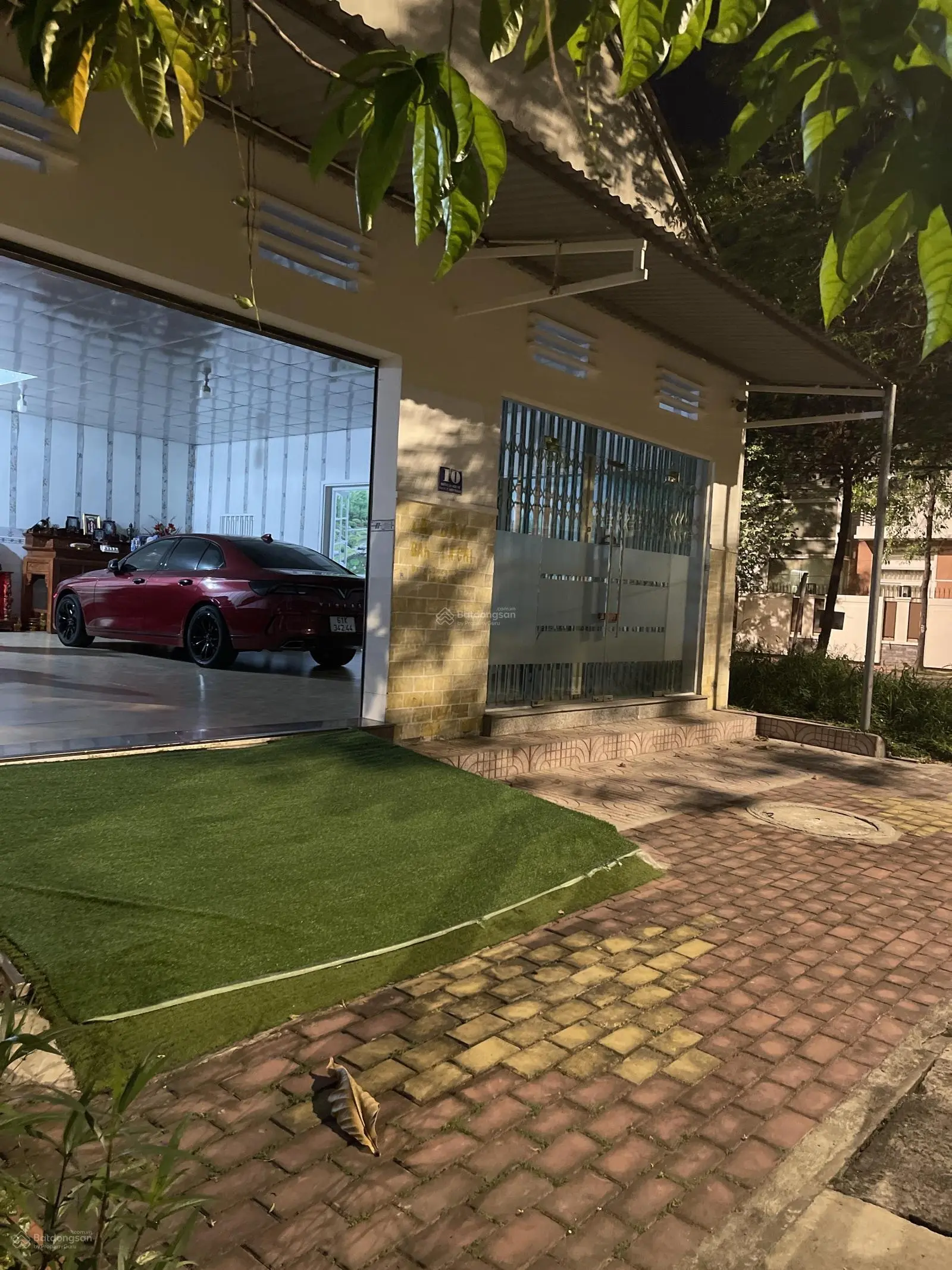 Cần bán nhà cấp 4 diện tích 180m2, ngang 10m x 18m