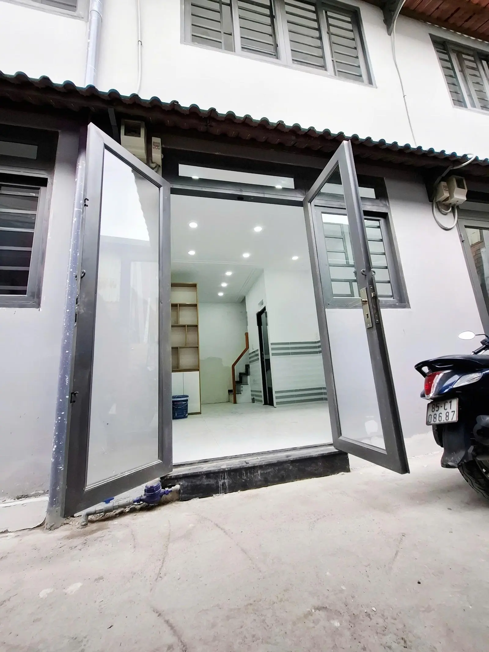 Nhà mới 1/ ngắn Nguyễn Văn Quá Quận 12 gần cầu Tham Lương. Giá 1tỷ030tr còn bớt