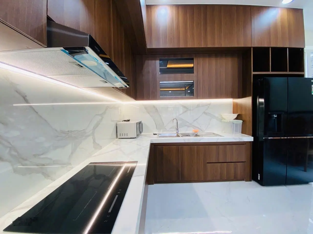 Bán nhà Hiệp Phú - Quận 9 - 147M2 - Nhà 4 Tầng - Ngang 6M - Đường Nhựa 10M - gần Vincom Lê Văn Việt