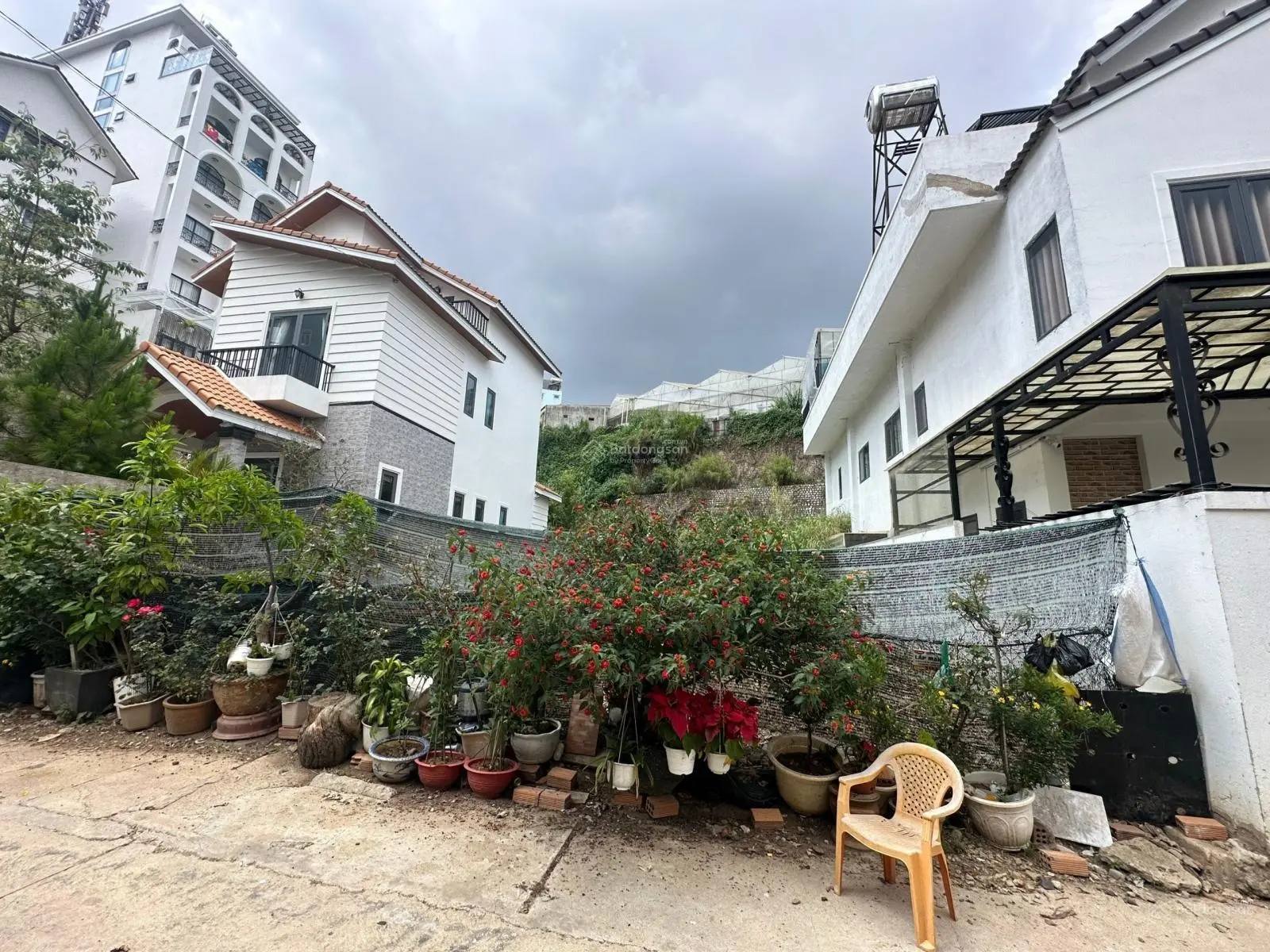 Đất làng hoa Vạn Thành 206m2 ngang 10m vuông vức GPXD 4 tầng giá chỉ 6,6 tỷ