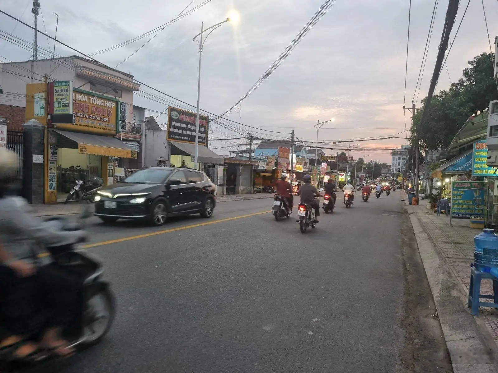 Nhà mặt tiền kinh doanh Thủ Khoa Huân LH 0909 036 ***