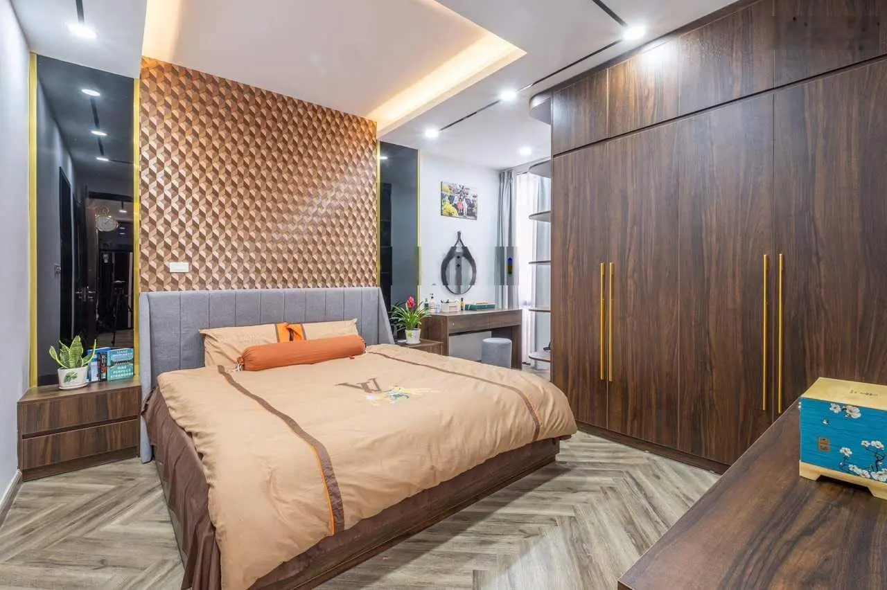 Gia đình tôi cần bán thiện chí căn 3PN 92m2, tòa B giá 6.5 tỷ, đầy đủ nội thất, LH 039674999