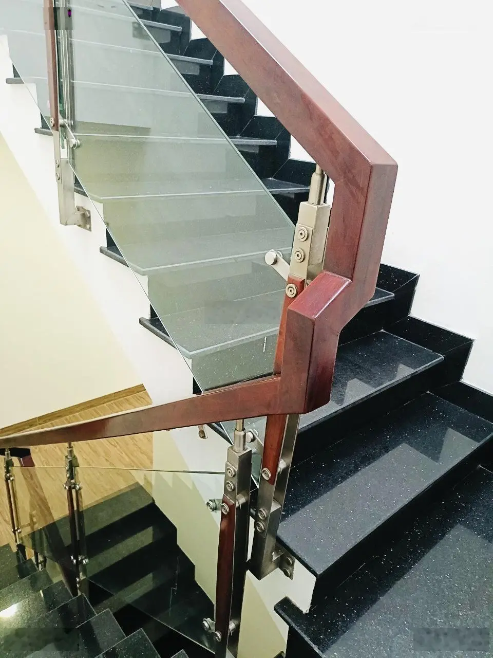 Bán mặt tiền kinh doanh đường Tăng Nhơn Phú đối diện Cao Đẳng Công Thương 5x20m-1T3L. Giá 20 tỷ