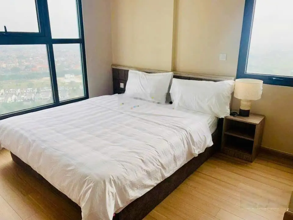 Cần bán căn góc 3PN 2WC full đồ nhật, view hồ Toà Park 1 Ecopark Giá chỉ 4,2 tỷ liên hệ 0862 292 ***