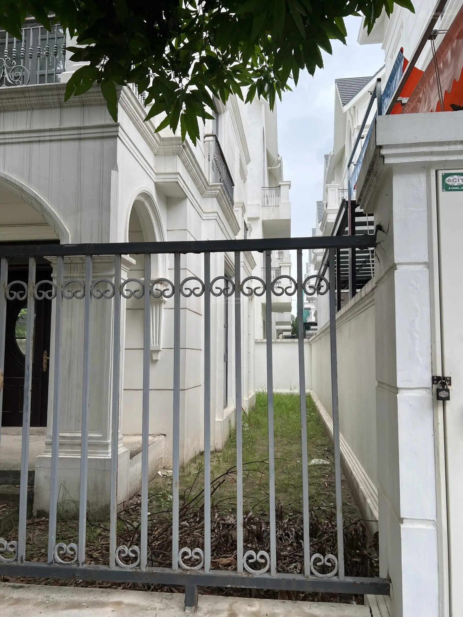 BÁN ĐƠN LẬP GÓC GIÁ RẺ NHẤT DỰ ÁN DT 224m2, CHỈ 45 TỶ PHÂN KHU SAN HÔ LH 0934 663 ***
