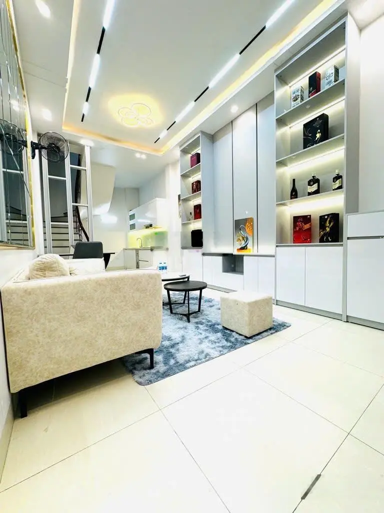 Phố Minh Khai : 38m2 x 5 Tầng ( 3 PN )- Full nội thất Mặt tiền sáng | 5,45 Tỷ