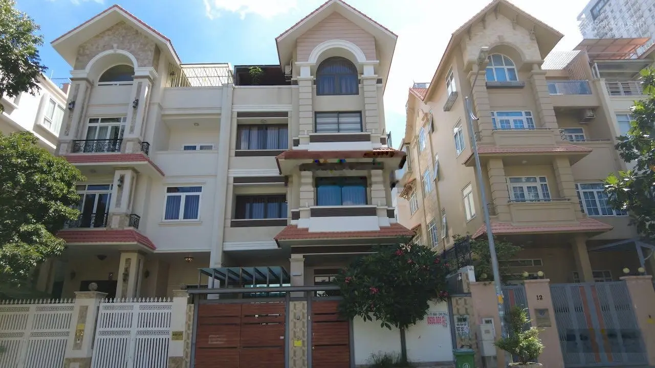 Bán biệt thự view hồ sinh thái KDC Him Lam Tân Hưng Quận 7. Liên hệ: 0971 460 *** Ms Hoa