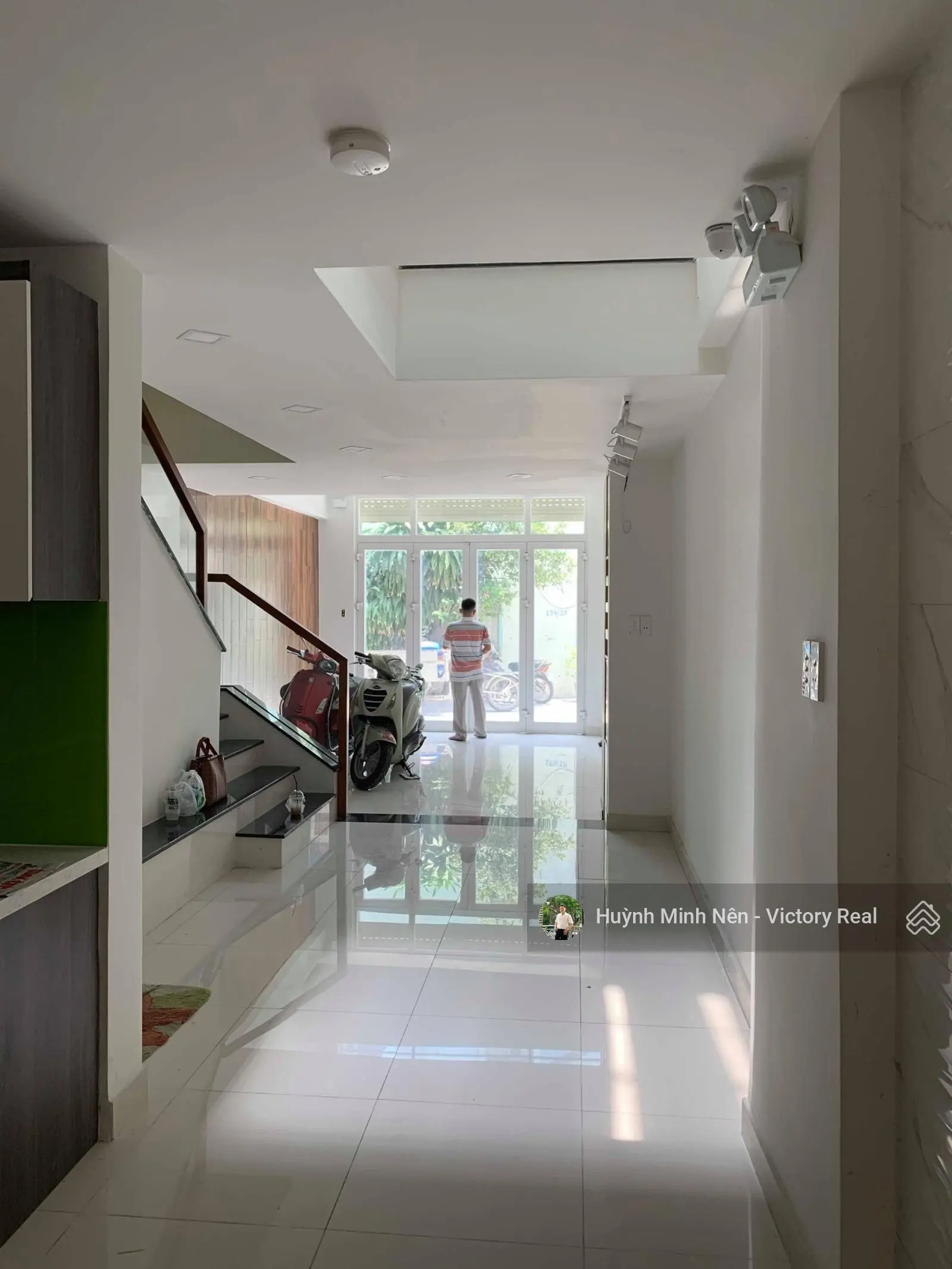 Bán nhà đẹp đường Phạm Văn Hai - P3, gần Lê Văn Sỹ (54m2) trệt 2 lầu sân thượng, giá chỉ 7.2 tỷ TL