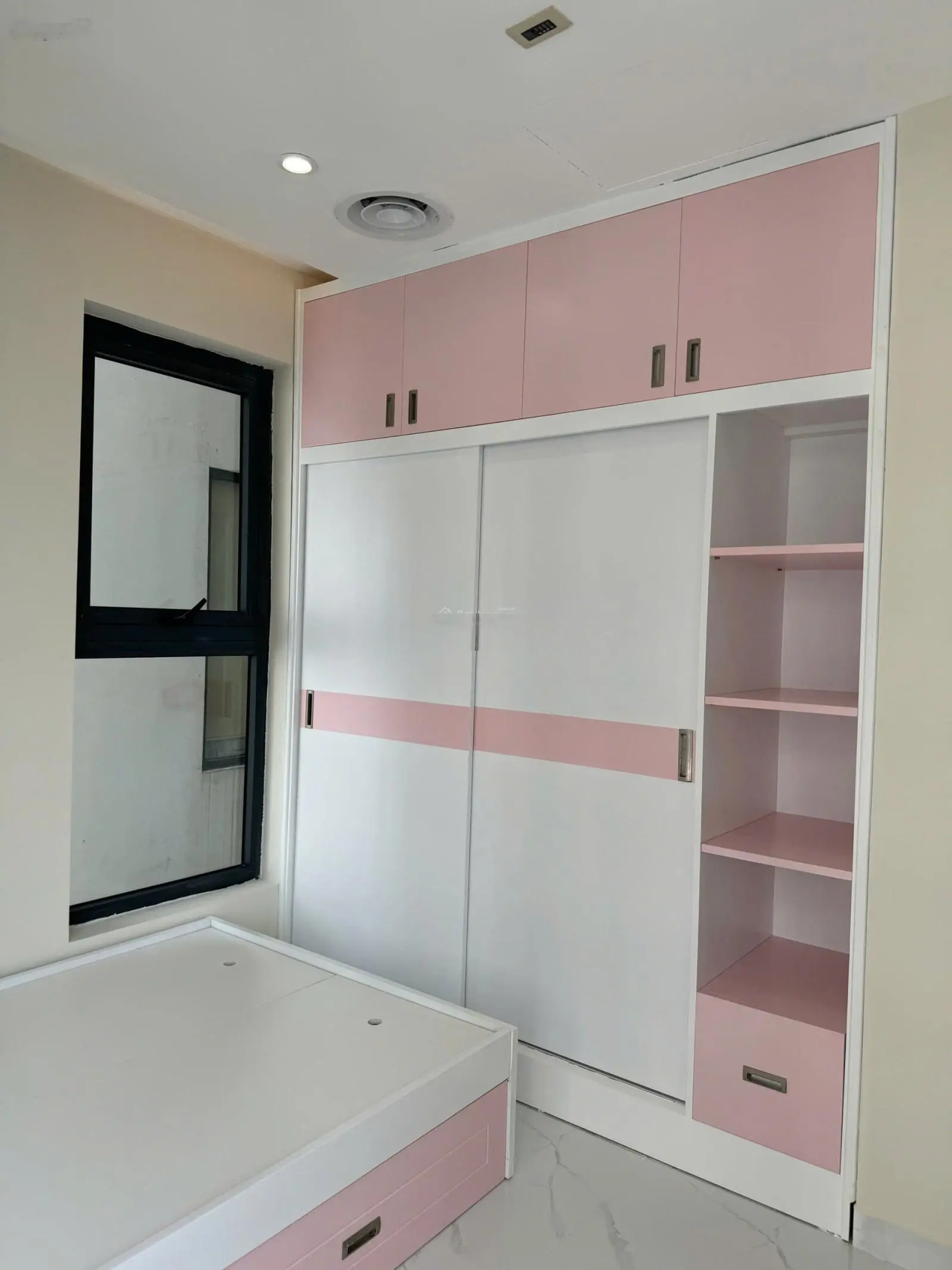 Chính chủ bán căn hộ tại Imperia Garden, diện tích 73m2, 2PN 2WC, cửa TB ban công ĐN, full nội thất