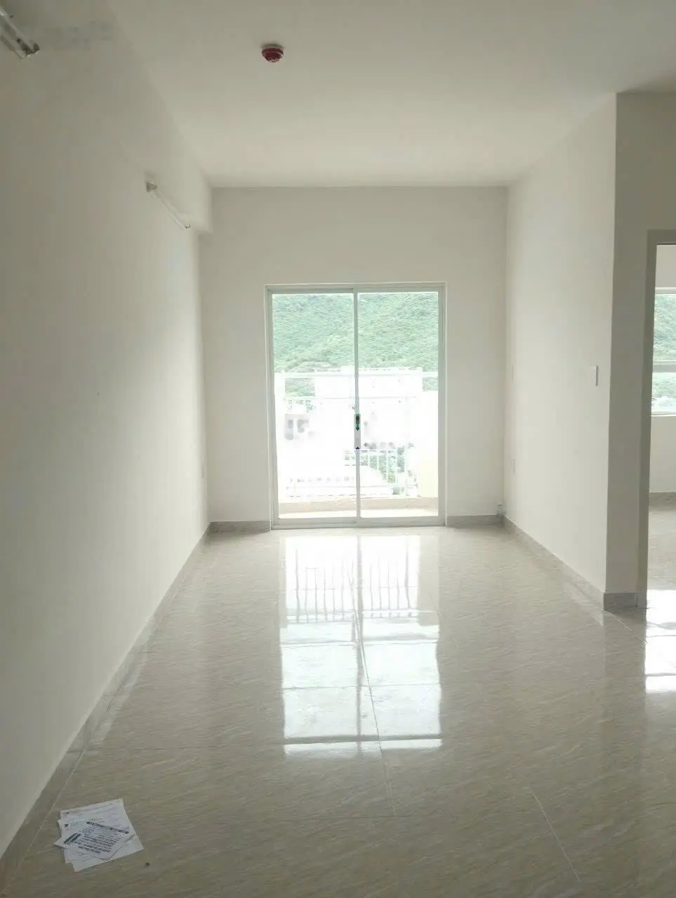 Cần bán gấp căn thương mại chung cư Hoàng Quân, Nha Trang, Cách biển 800m, tiện ích đủ xung quanh