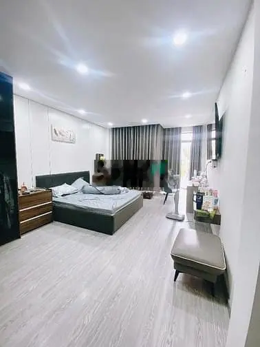 Nhà mặt tiền, 7 tầng thang máy, kinh doanh đa ngành, chỉ 15,5 tỷ