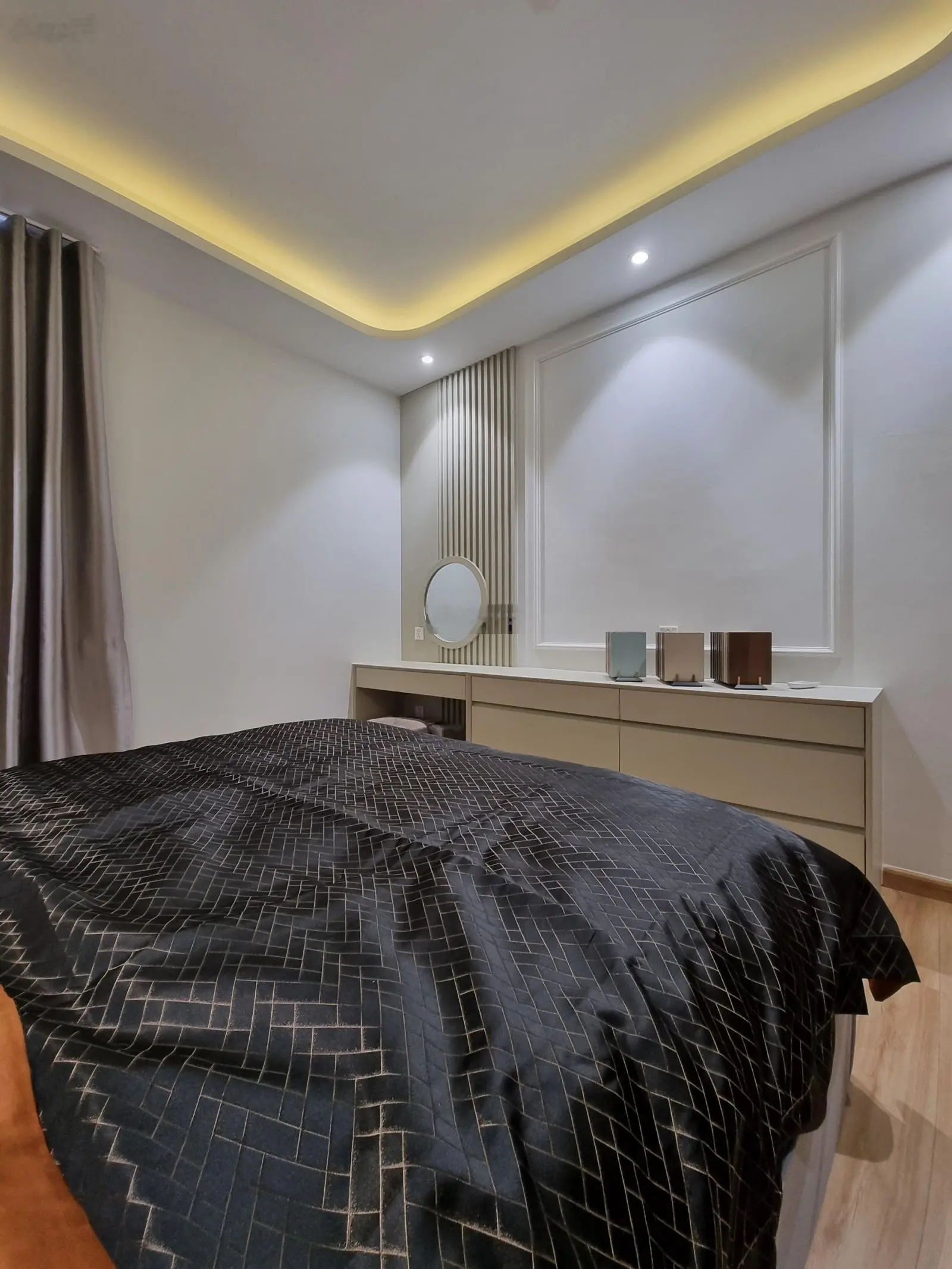 Bán chung cư The Prince Residence, DT 110m2, 3 phòng ngủ, 3WC, giá 7.860 tỷ, LH: 0902 818 *** có sổ