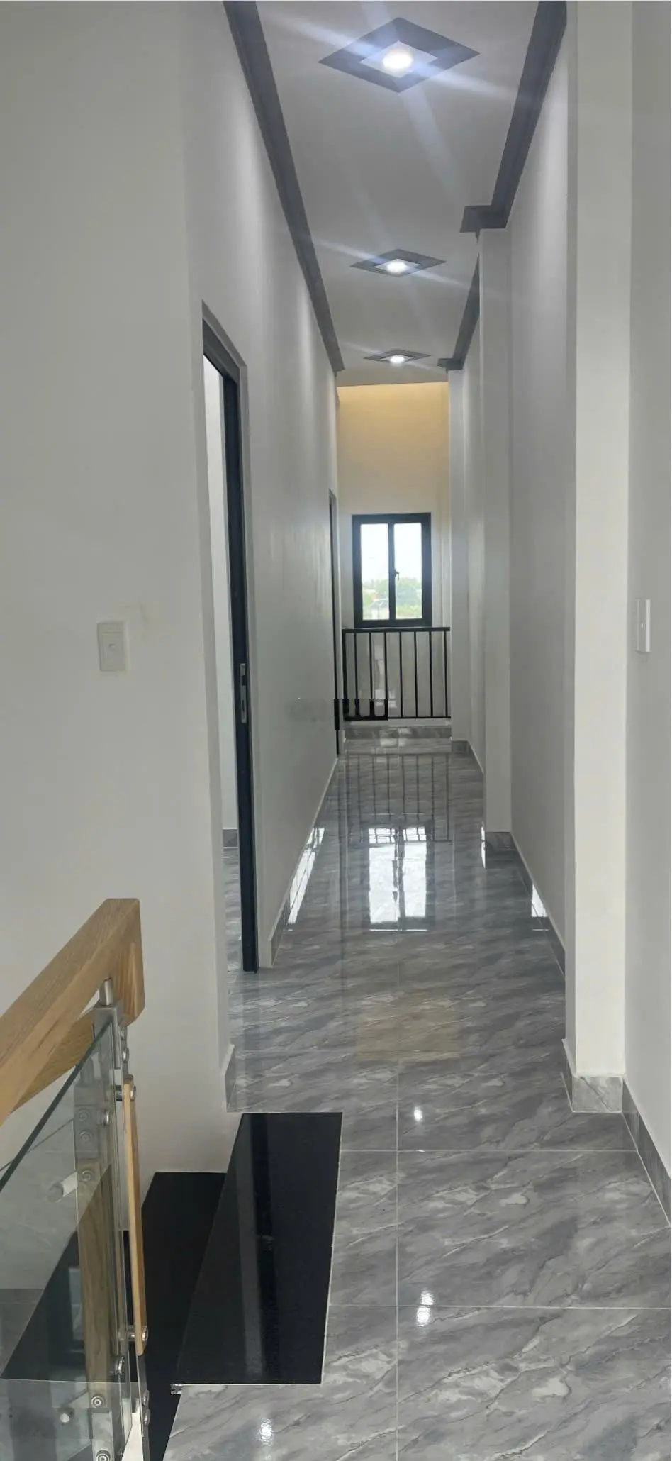 BÁN nhà mới xây vào ở liền cách trung tâm Cần Giuộc 500m
