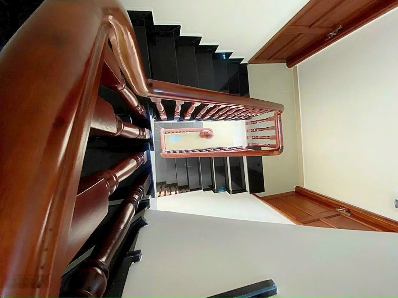 Gấp bán căn nhà phố một trệt 2 lầu MT đường số 8, P. Hiệp Bình Chánh, Tp. Thủ Đức. Cách QL13 100m