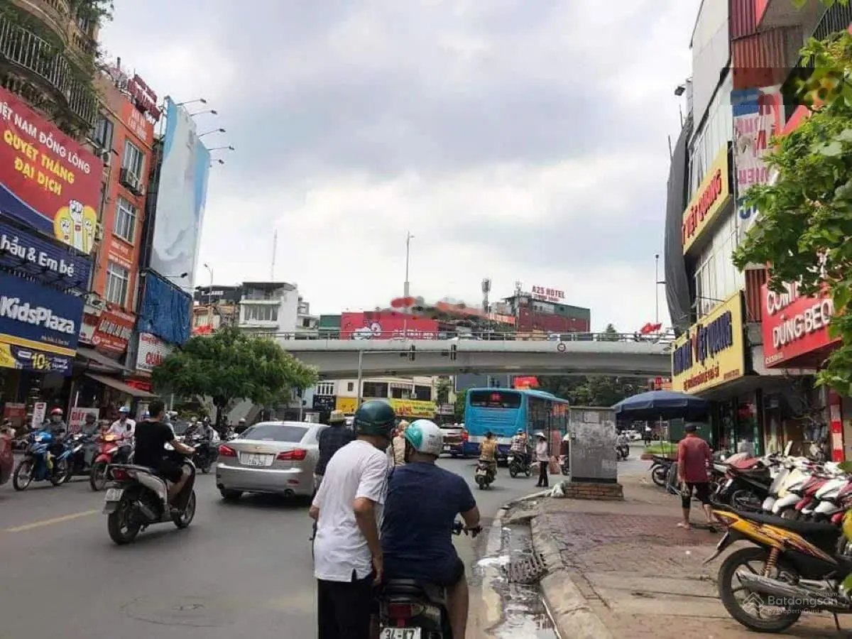 Bán nhà mặt phố Kim Ngưu - Hai Bà Trưng, lô góc thoáng sáng, vỉa hè đá bóng, DT 70m2, giá 20 tỷ