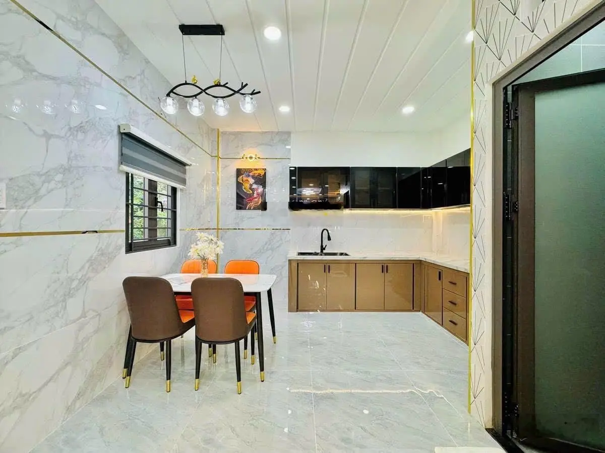 Hiếm! Bán nhanh căn nhà - Trần Quốc Thảo chỉ 3tỷ890/48m2. Cho thuê 15 tr/tháng, sổ riêng