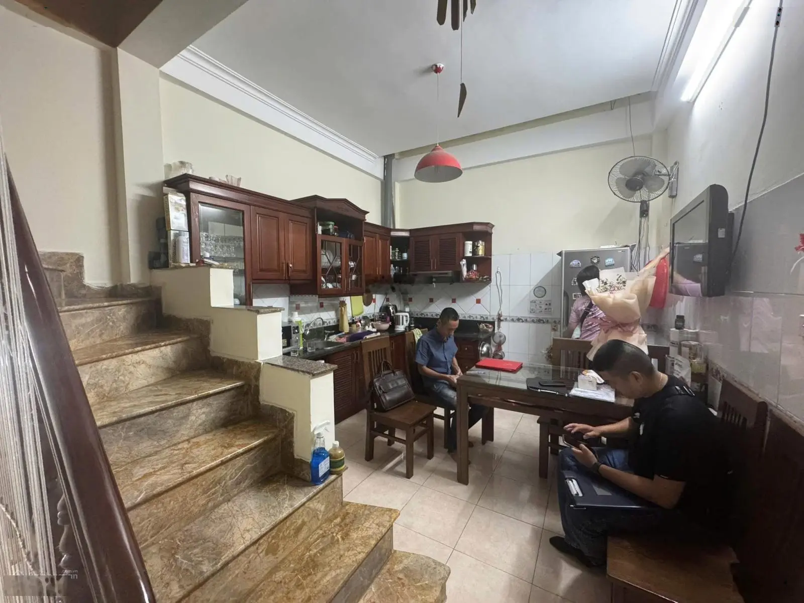 Bán Nhà Phân Lô ngõ 91 Nguyễn Chí Thanh Đống Đa.40m x4T. Mặt tiền.3.7m. Giá = 19.8 tỷ