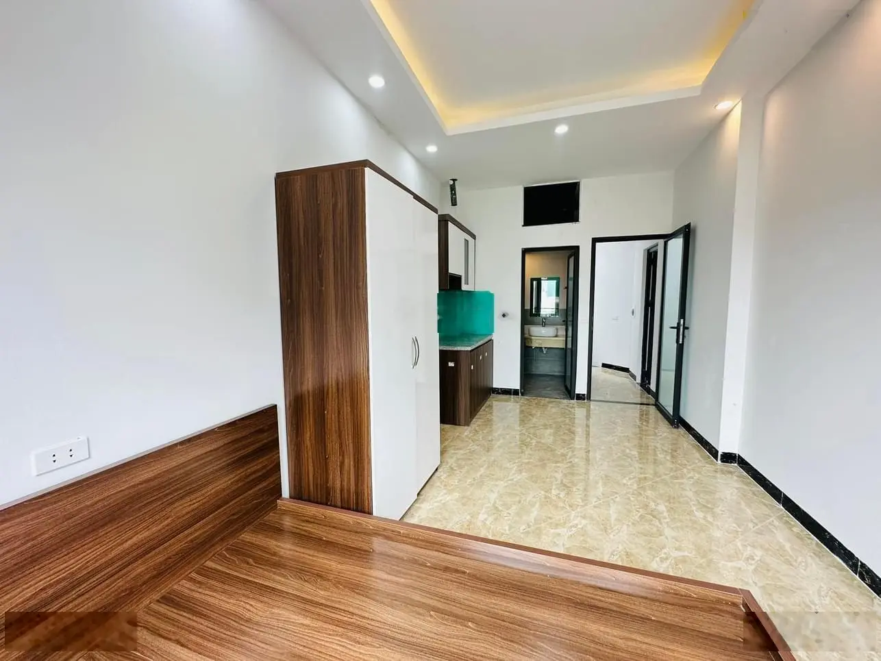 Hot, bán nhà ngõ TIẾN BỘ-ĐỐNG ĐA-HÀ NỘI, DT: 53m2 x 5 Tầng / MT: 4m - Giá : 6,2 Tỷ