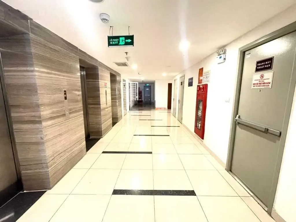 Chính chủ nhương quyền bán căn hộ 2 ngủ tầng trung, view đẹp thoáng, siêu hiếm tại thời điểm này