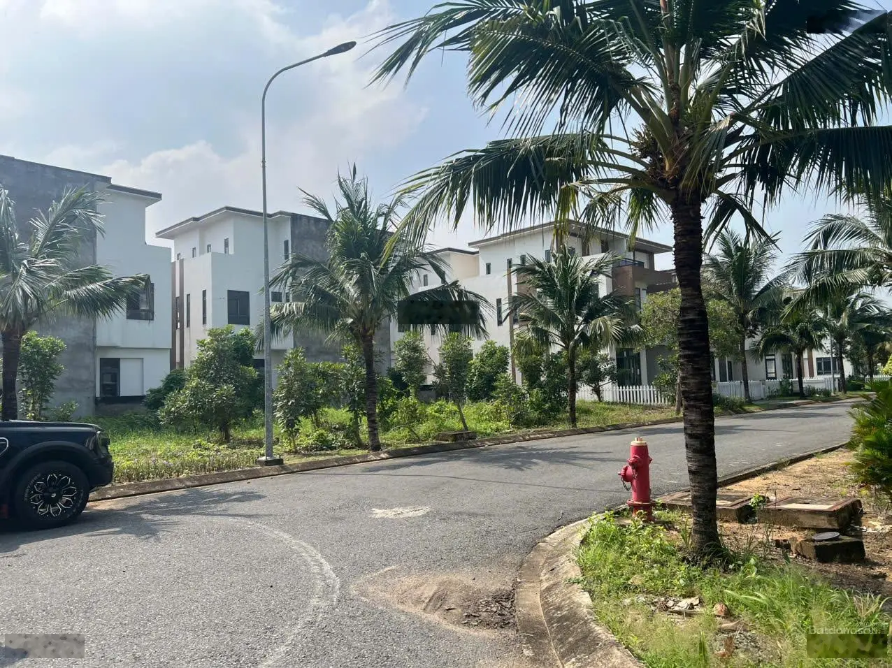 Bán căn góc 2Mt Biệt thự Trần Anh Riverside TT Bến Lức 12x14m 3 lầu giá ngợp 4.5 tỷ